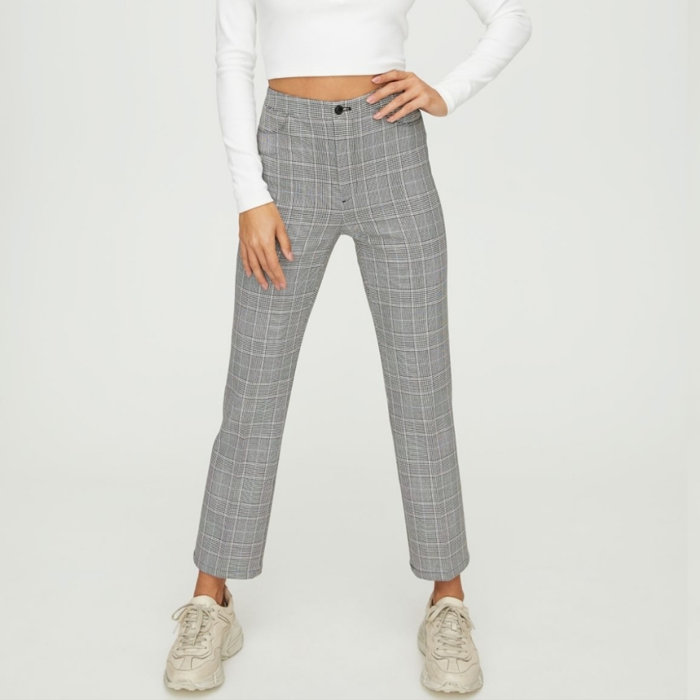 Aritzia Gray Plaid Straight-Leg Trousers